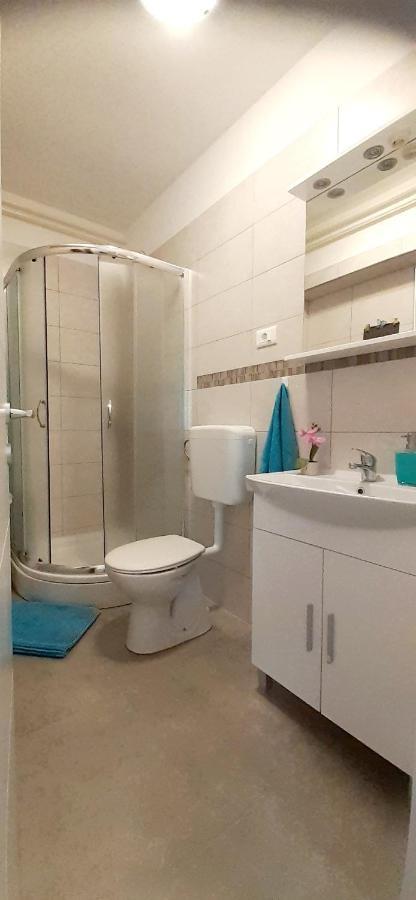 Lennida Studio Apartman With Free Parking Kavran Exterior photo